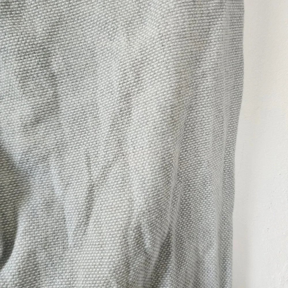 Carbon inseam 12 laying
